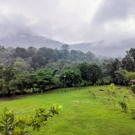 King'S Landing Villa Karjat Bagian luar foto