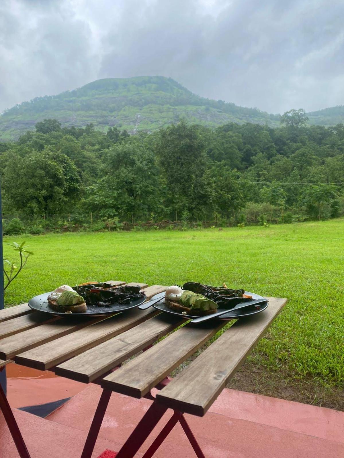 King'S Landing Villa Karjat Bagian luar foto