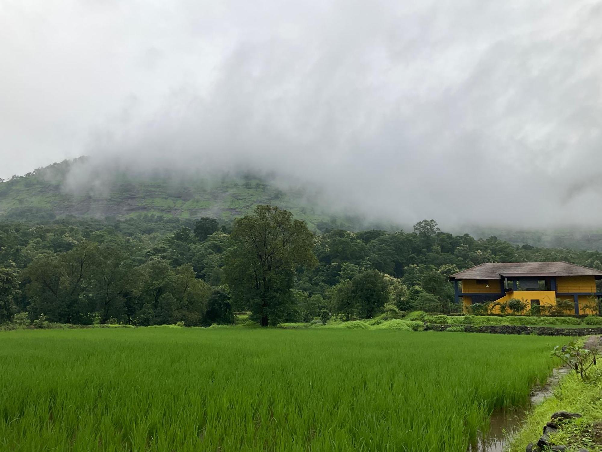 King'S Landing Villa Karjat Bagian luar foto