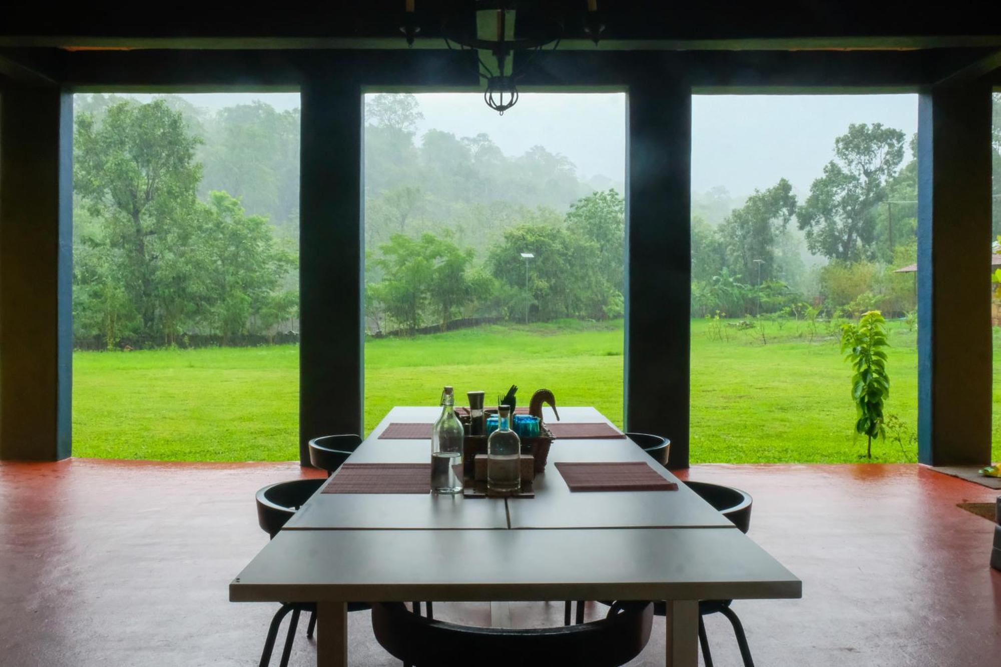 King'S Landing Villa Karjat Bagian luar foto