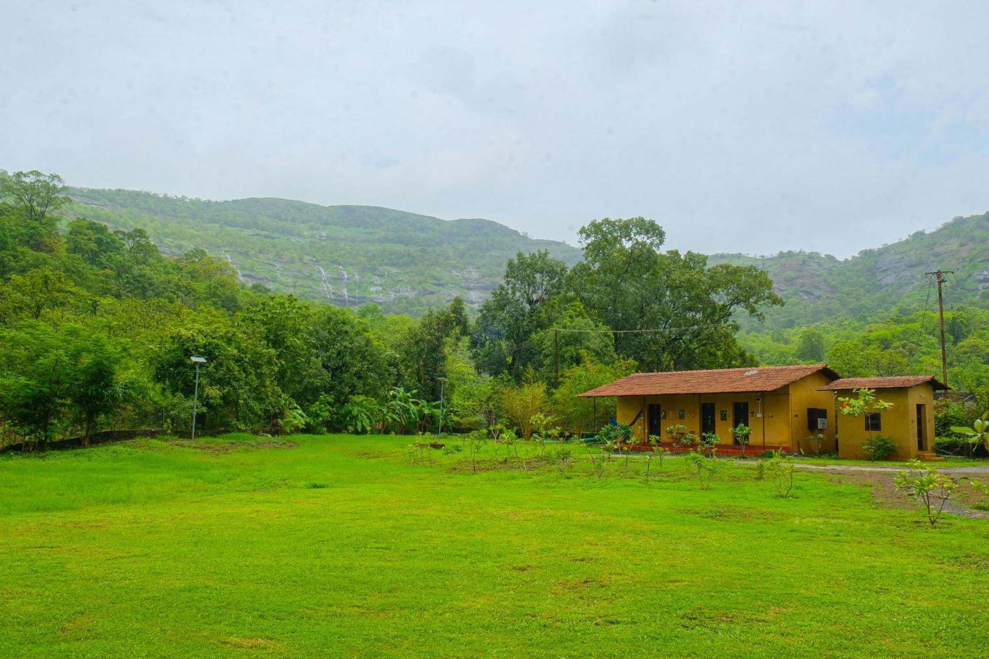 King'S Landing Villa Karjat Bagian luar foto
