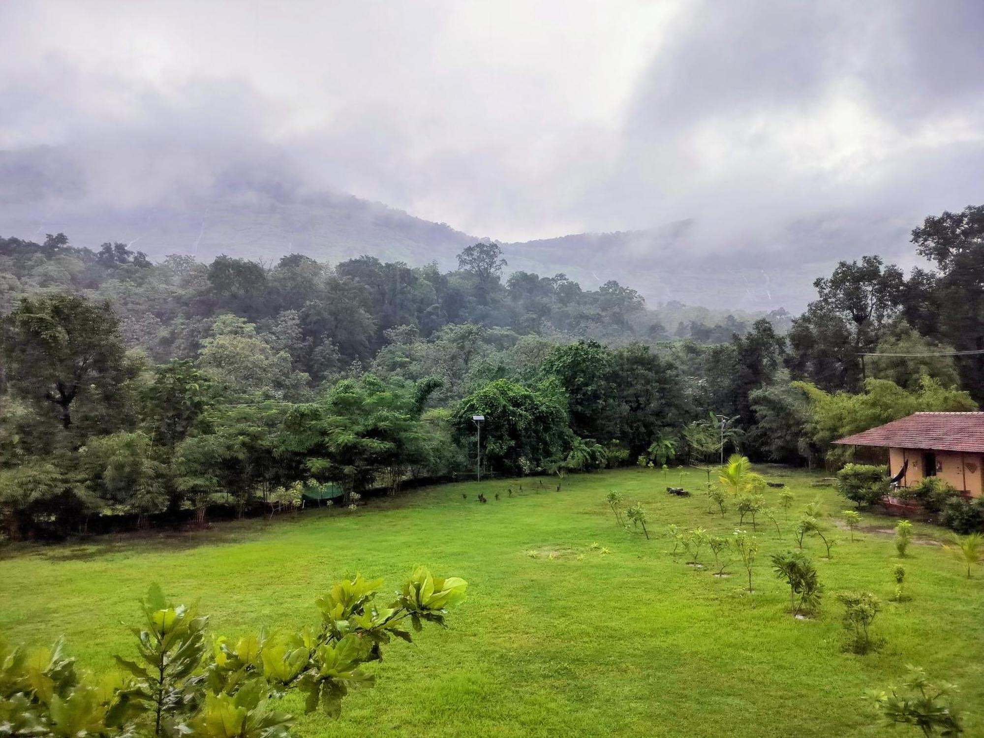 King'S Landing Villa Karjat Bagian luar foto